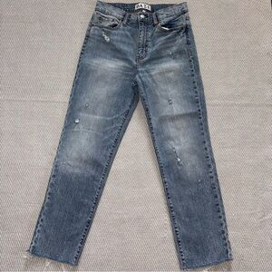 Daze Denim Light Wash Distressed Denim Raw Hem Petite 26